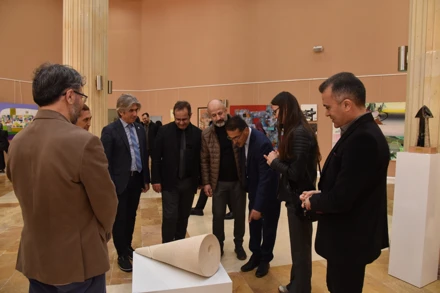 "yeniden..." temalı sergi